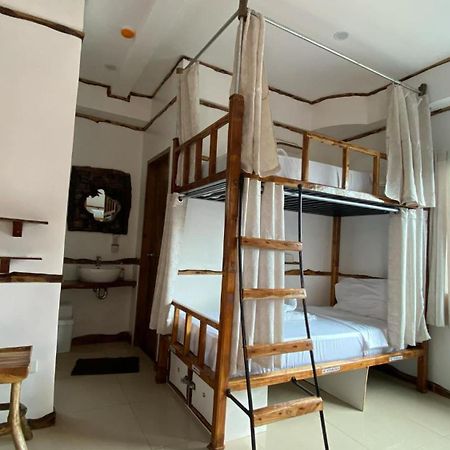 The Hat Trick Hostel Basdiot Kültér fotó