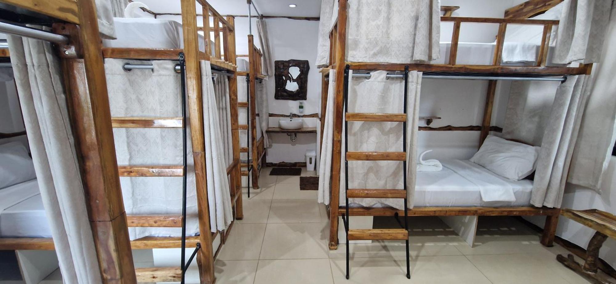 The Hat Trick Hostel Basdiot Kültér fotó
